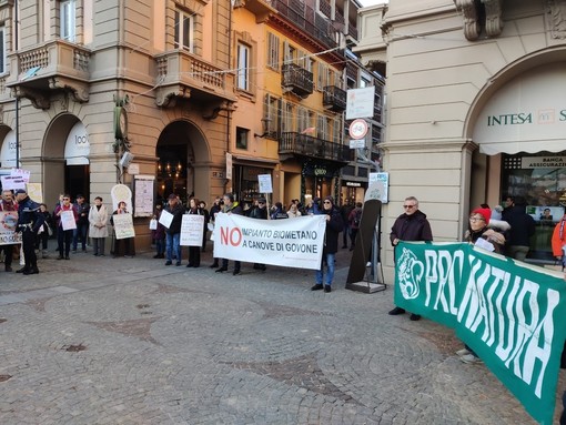 Sit-in a Govone contro l’impianto 'Biometano'