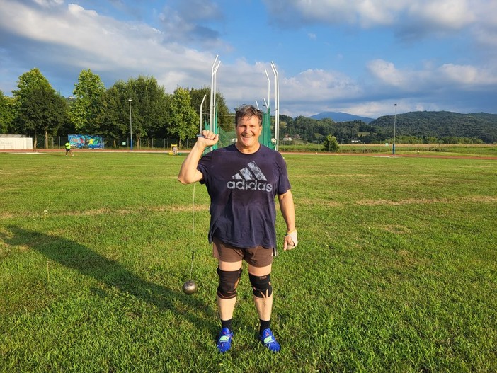 Raffaele Tomaino, nuovo record italiano con il lancio del martello