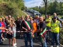 Il momento dell'inaugurazione della strada con i sindaci di Roddino e Cissone