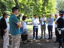 Il sopralluogo fatto questa estate dall'Amministrazione comunale e dalla polizia municipale nei giardini della stazione di Alba