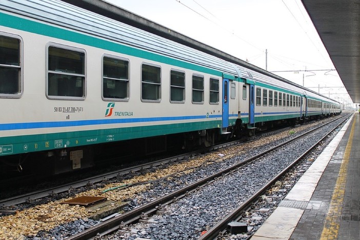 Savigliano: gesto anticonservativo blocca il traffico ferroviario della Torino-Savona