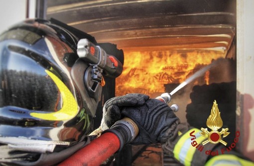 In fiamme abitazione a Bene Vagienna: tratto in salvo un uomo