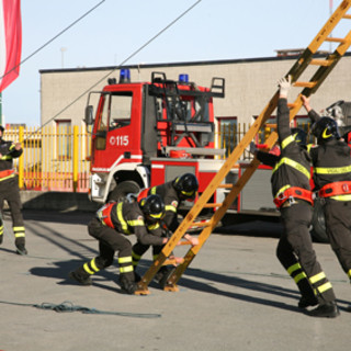 Festa di Santa Barbara: i vigili del fuoco celebrano nella sede del &quot;secondo comando&quot;, l'ex Caserma Fiore a Borgo San Dalmazzo