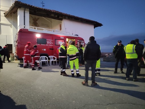 I volontari rientrato all'Unità Ucl dei Vigili del Fuoco, nel tardo pomeriggio di oggi