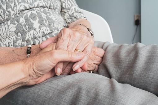 L'ospedale S. Croce di Cuneo organizza un corso formazione per familiari e badanti