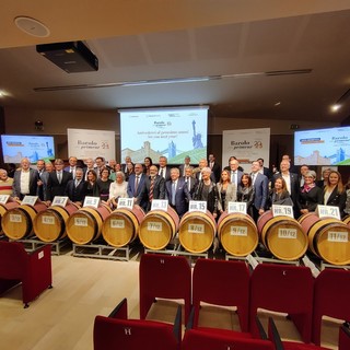 A Grinzane Cavour Asta benefica di 'Barolo en primeur' da record [VIDEO]