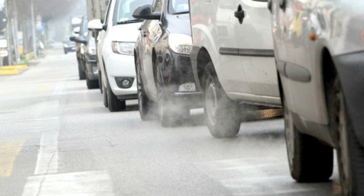 Blocco diesel Euro 5 in Piemonte, rinviato a domani l'incontro tra ministri