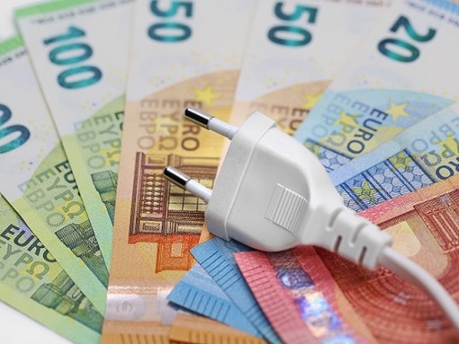 Bollette di luce e gas: lo scorso anno i piemontesi hanno pagato, in media, 1.659 euro a famiglia