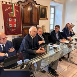 Nuova audizione davanti alla terza commissione del Consiglio comunale per i vertici di Egea. All’incontro convocato dal presidente Claudio Tibaldi nella sala giunta del Municipio sono intervenuti il consigliere di gestione Giovanni Valotti, il commercialista Massimo Feira e il presidente del Comitato di Sorveglianza Giuseppe Rossetto