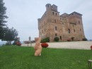 “Divine Danze - Passeggiando nell’arte” nel giardino del Castello di Grinzane Cavour, fino all’8 gennaio 2024