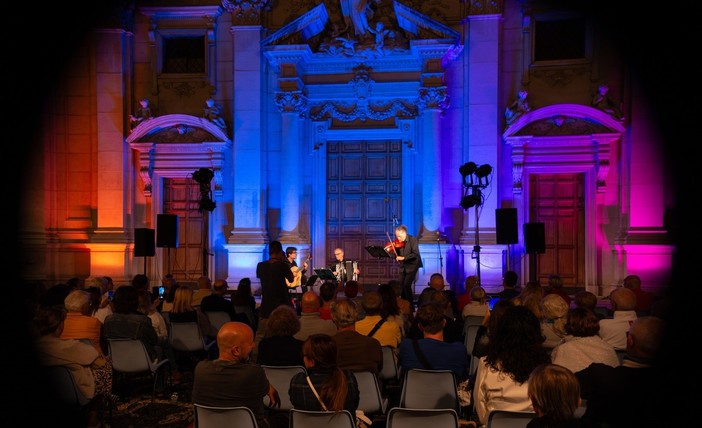 &quot;Musica nel mondo&quot; il concerto che porta nel Cuneese il Voxonus Festival