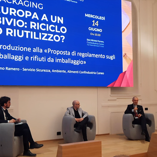 Riciclo o riutilizzo? Europa al bivio sulla riforma imballaggi che impensierisce gli imprenditori italiani [VIDEO]