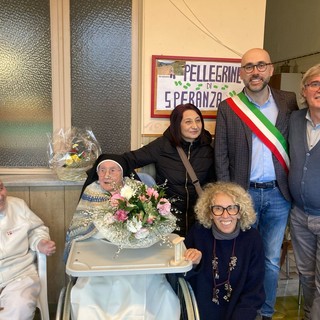 Mondovì in festa per i cento anni di Suor Anna Luisa