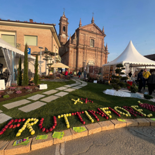 Fiori e frutti protagonisti a Lagnasco:  ad aprile edizione 23 per &quot;Fruttinfiore&quot;