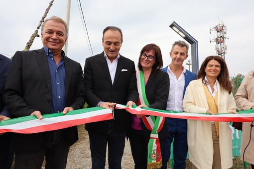 Narzole, inaugurata la nuova ciclovia accanto al canale della centrale idroelettrica