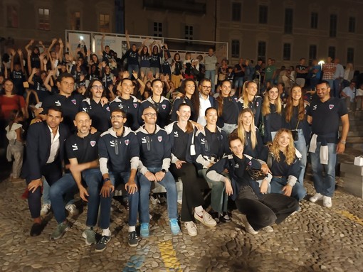 Volley: una carezza per il nuovo Puma! La Bam Mondovì si è presentata alla Città (VIDEO)