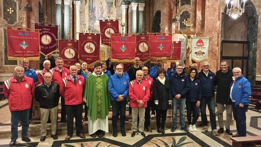 I gruppi braidesi di Avis, Fidas e Aido al Santuario della Madonna dei Fiori (foto di Stefano Tibaldi)