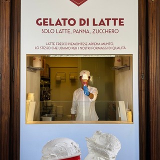 A Torino torna l’iconico Gelato di Latte Biraghi, simbolo di gusto e tradizione piemontese