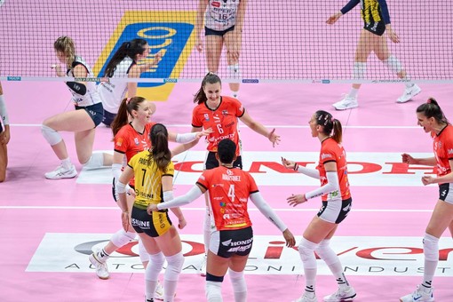 Volley A1/F La Honda Olivero Cuneo stappa i Play Off di Challenge Cup: incrocio con Perugia