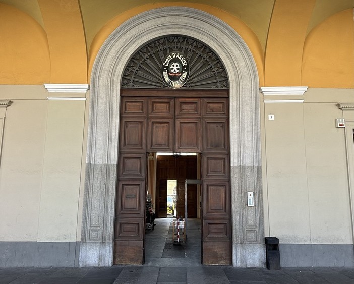 L'ingresso del palazzo di giustizia di Cuneo