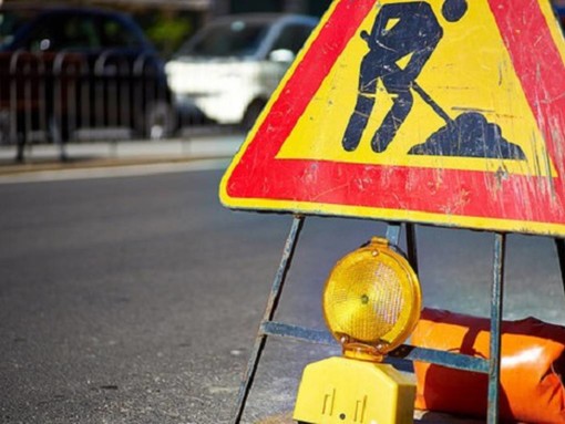 Strada provinciale 165 chiusa a Fossano per lavori sul viadotto della statale “Reale”