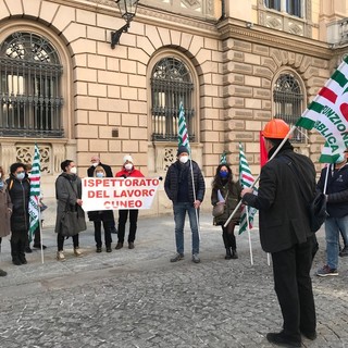 Una precedente manifestazione degli ispettori del lavoro  di Cuneo