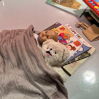 La notte dei pupazzi in biblioteca a Bra: avventure, libri e storie per i peluches dei piccoli lettori