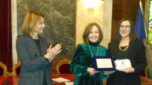 La Compagnia del Buon Cammino ha premiato Enrica Borra dell'esercizio di Aisone &quot;La taverna delle grotte&quot;