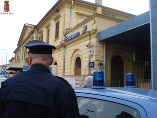 La polizia ferroviaria alla stazione di Fossano