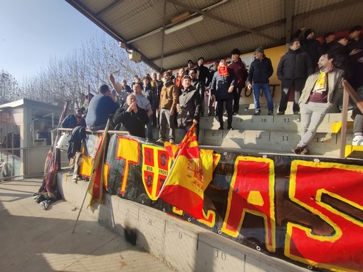 Tifosi giallorossi sugli spalti del Bravi