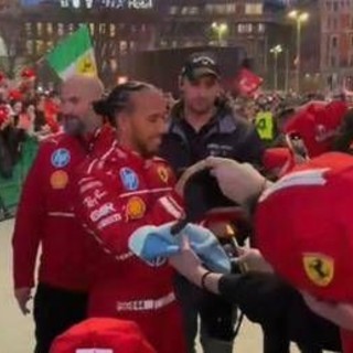 Ferrari, festa rossa a Milano. Hamilton: &quot;Io e Leclerc lotteremo per il Mondiale&quot;