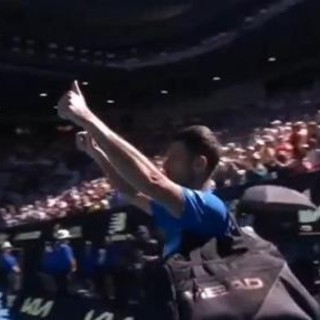 Djokovic, il ritiro e i fischi: addio amaro agli Australian Open - Video