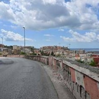 Campi Flegrei, la terra continua a tremare: nuove scosse oggi, scuole chiuse a Pozzuoli