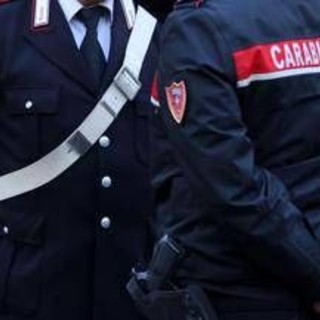 Non accettano l'orientamento sessuale della figlia e la sequestrano: arrestata coppia a Napoli